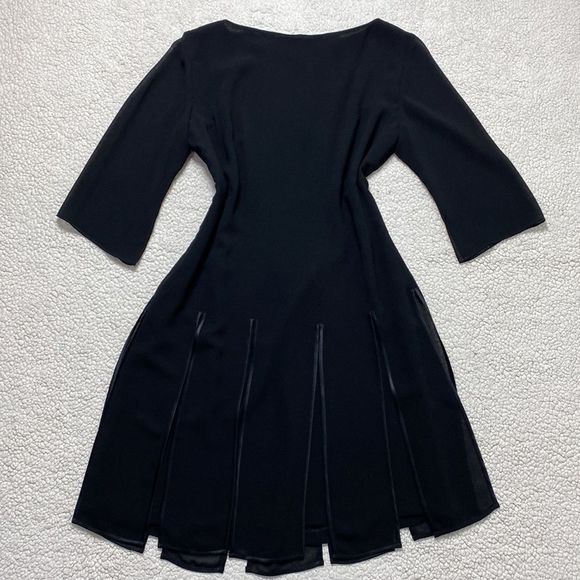Cynthia Howie Vintage Black Open Pleated Round Neck Shift Dress Size 12P - Picture 3 of 12